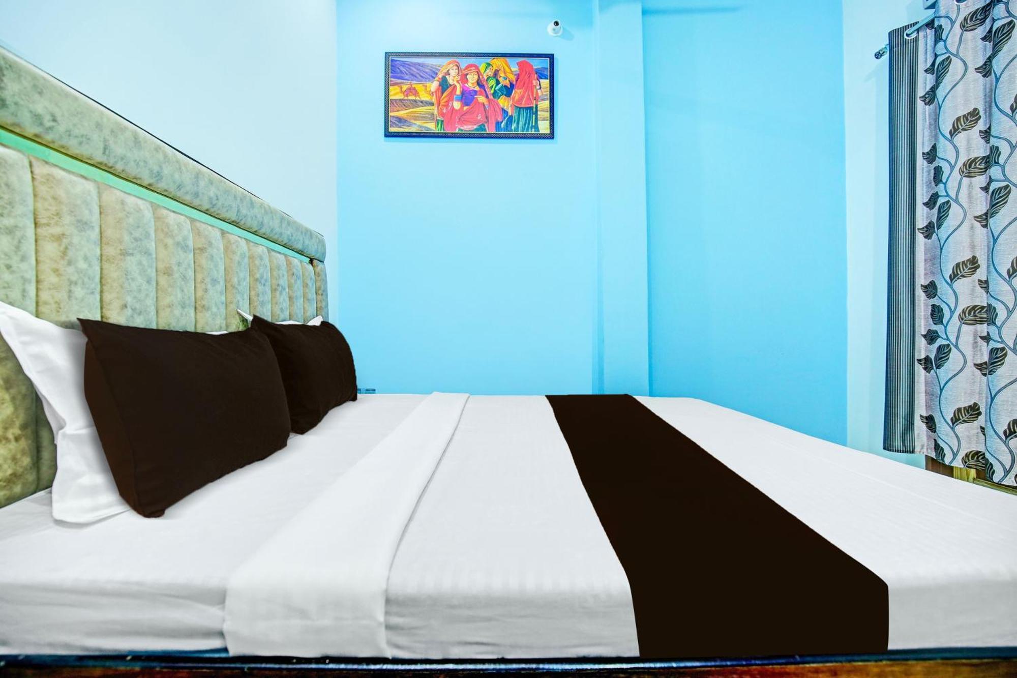 Super Hotel O Sirsa Hotel & Guest House Exterior foto